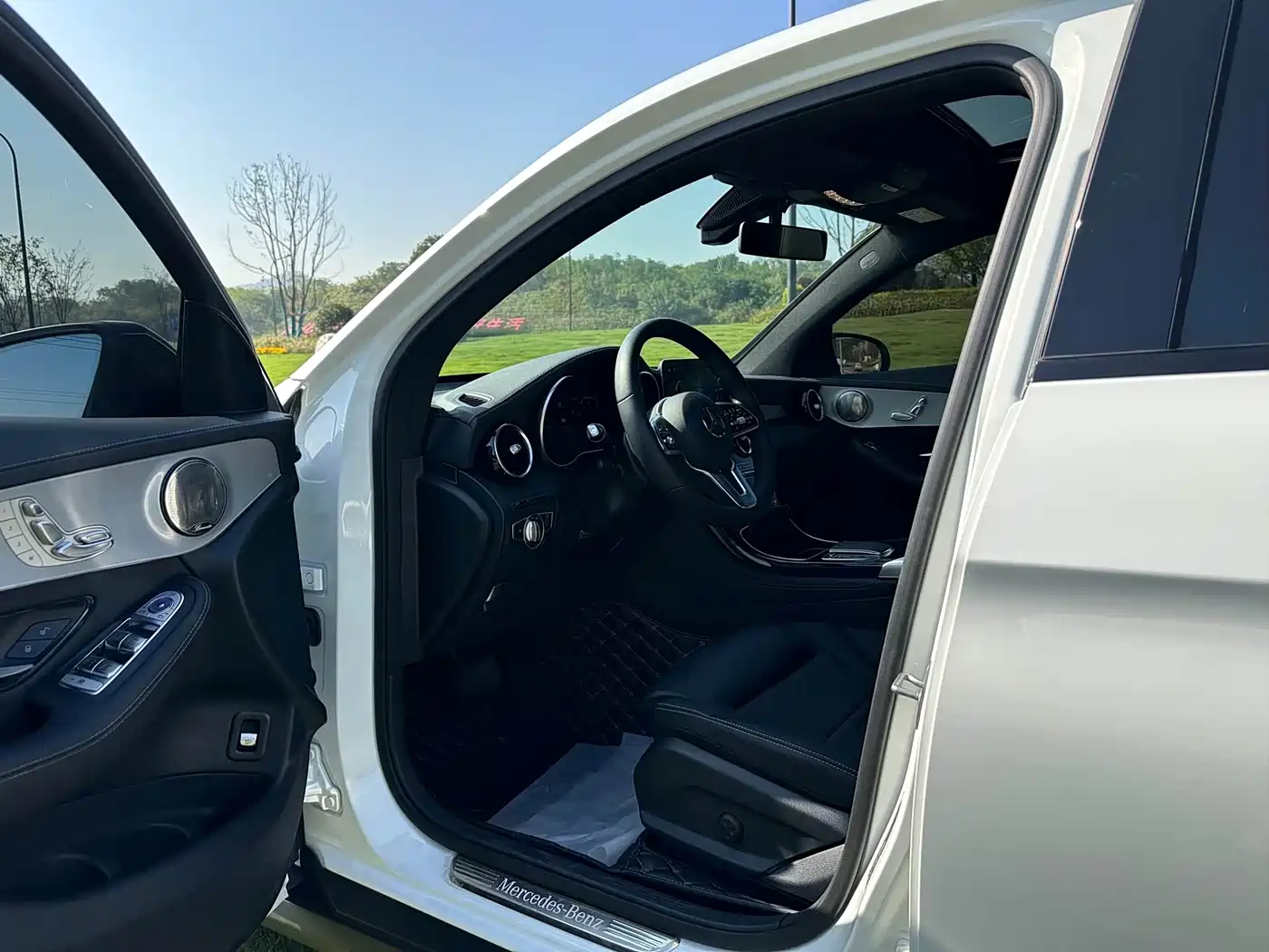 Mercedes-Benz GLC Coupe 2020 2020 GLC 260 4MATIC Coupe SUV