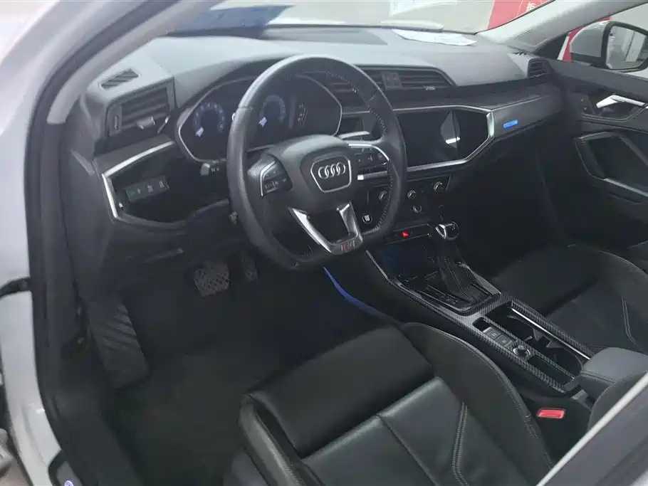 Audi Q3 Sportback 2021 40 TFSI Premium Life Edition фото 12
