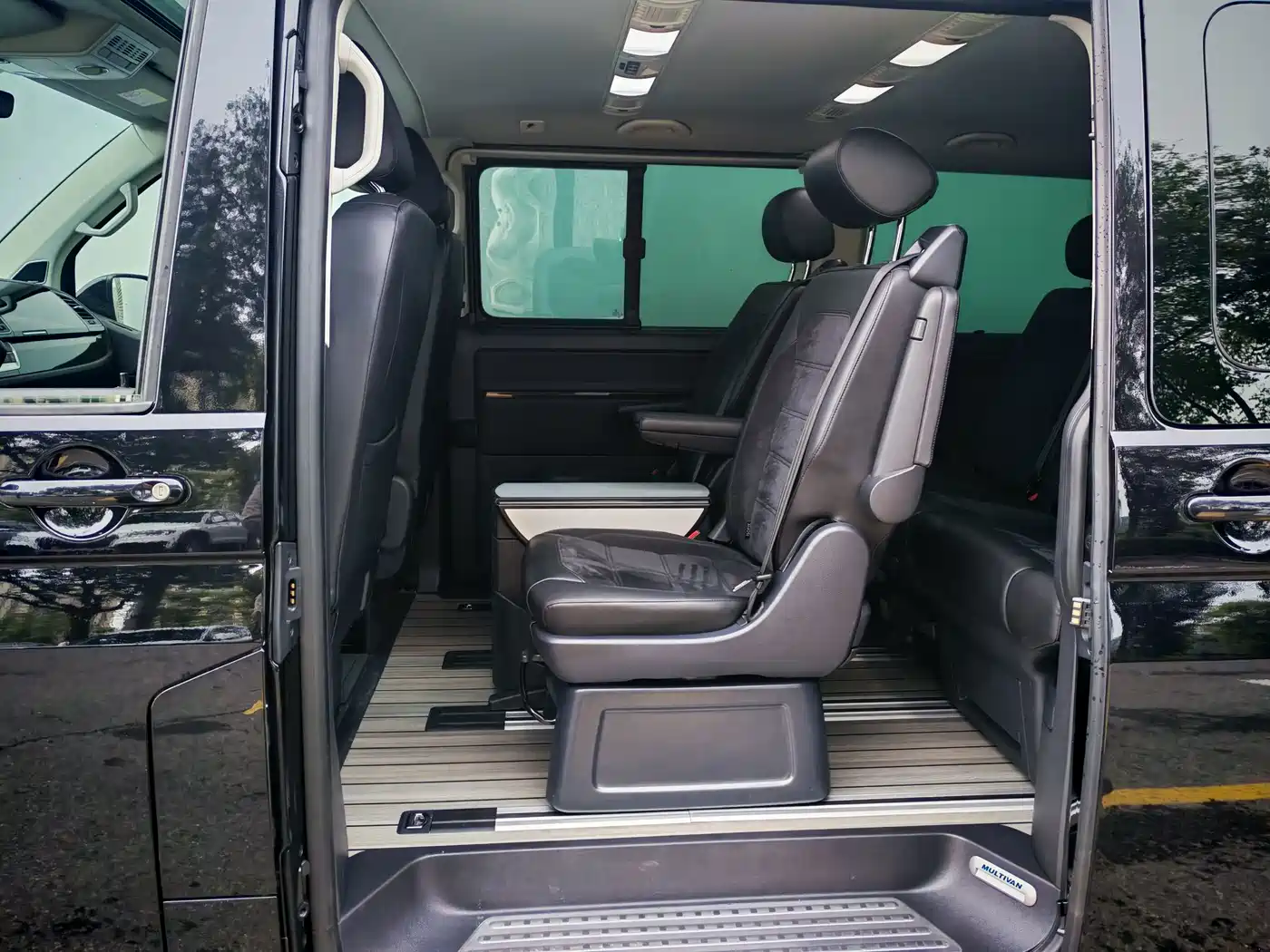Volkswagen Multivan 2020 2019 2.0TSI 4WD Premium 7-seater
