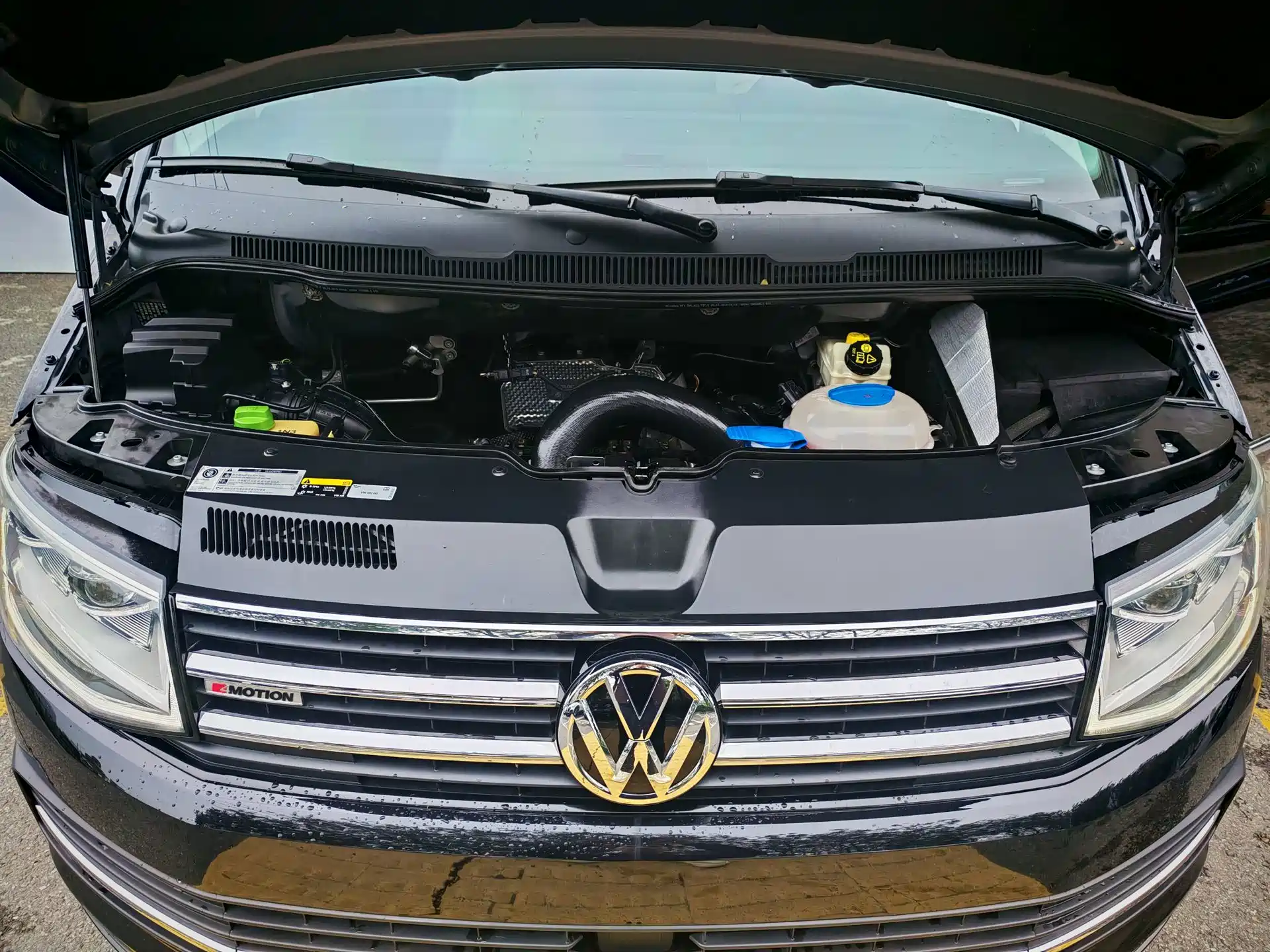 Фото 29 - Volkswagen Multivan
