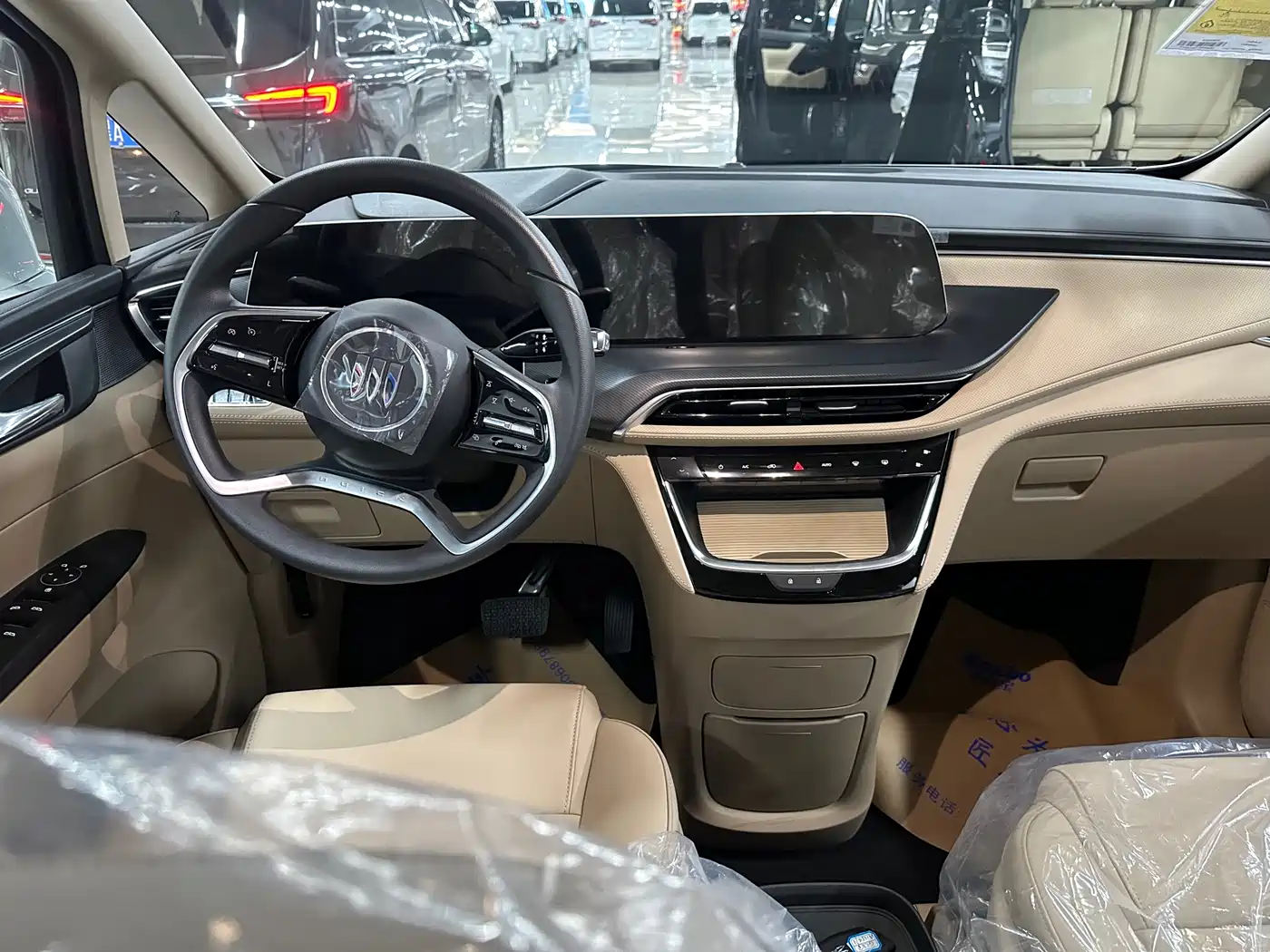 Buick GL8 2025 Land Business Class Comfort DG Edition фото 13