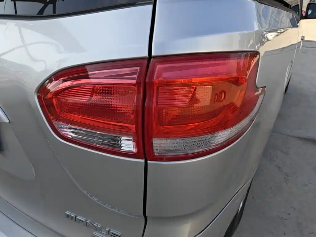 SAIC Maxus Maxus G10 2015 2014 Model Year 2.0T Auto Elite