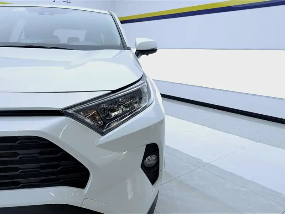 Toyota RAV4 Rongfang 2021 2.0L CVT 2WD Urban фото 5