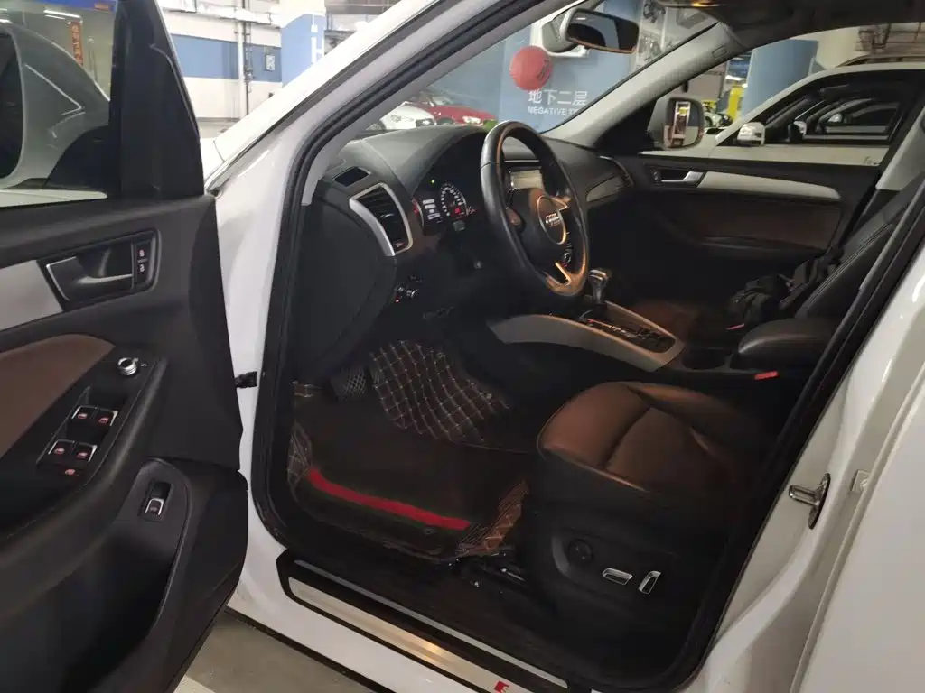 Audi Q5 2018 2017 Plus 40 TFSI Progressive