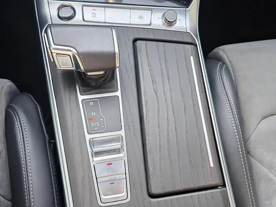Audi A6L 2024 45 TFSI quattro Premium Dynamic фото 8