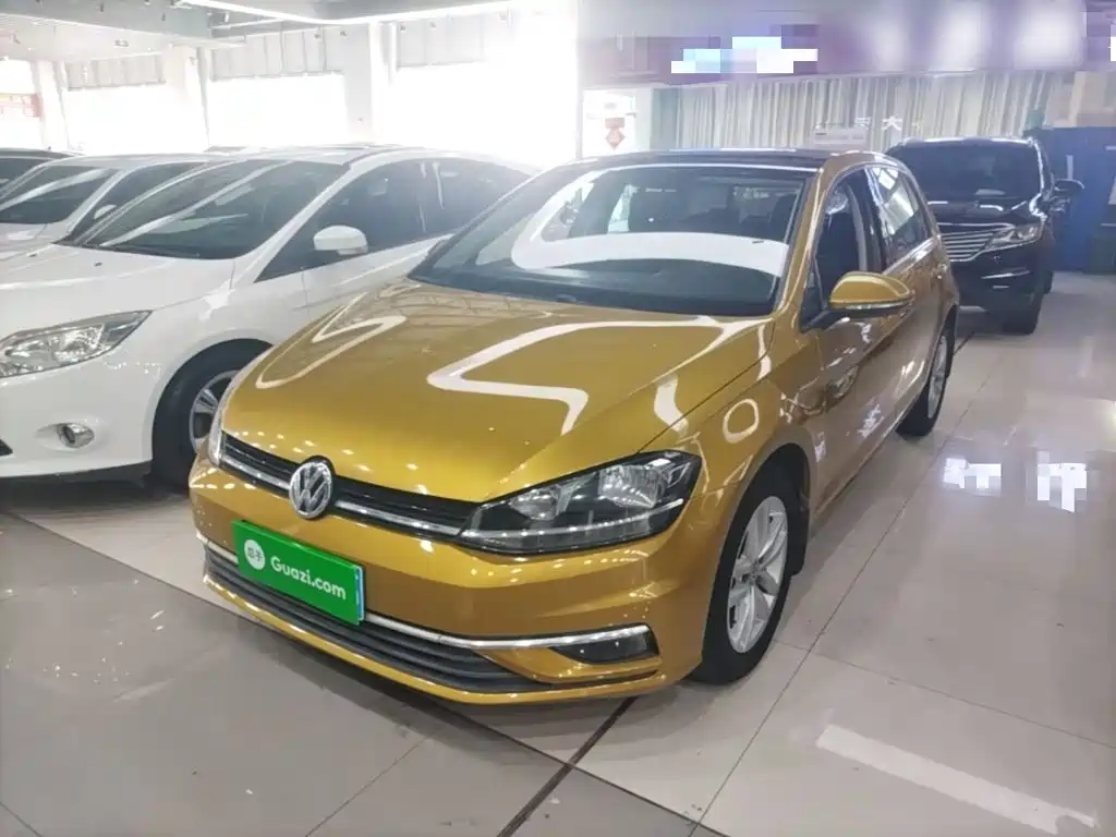 Фото 2 - Volkswagen Golf