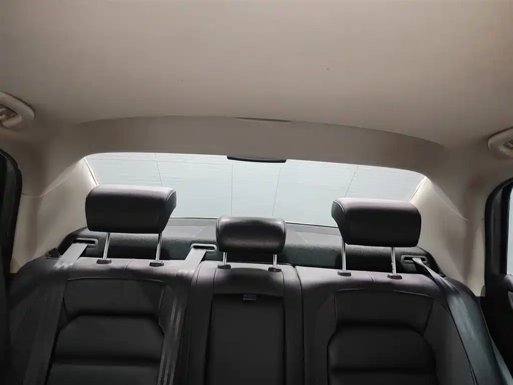 Volkswagen Bora 2014 1.6L Manual Comfort Edition фото 14