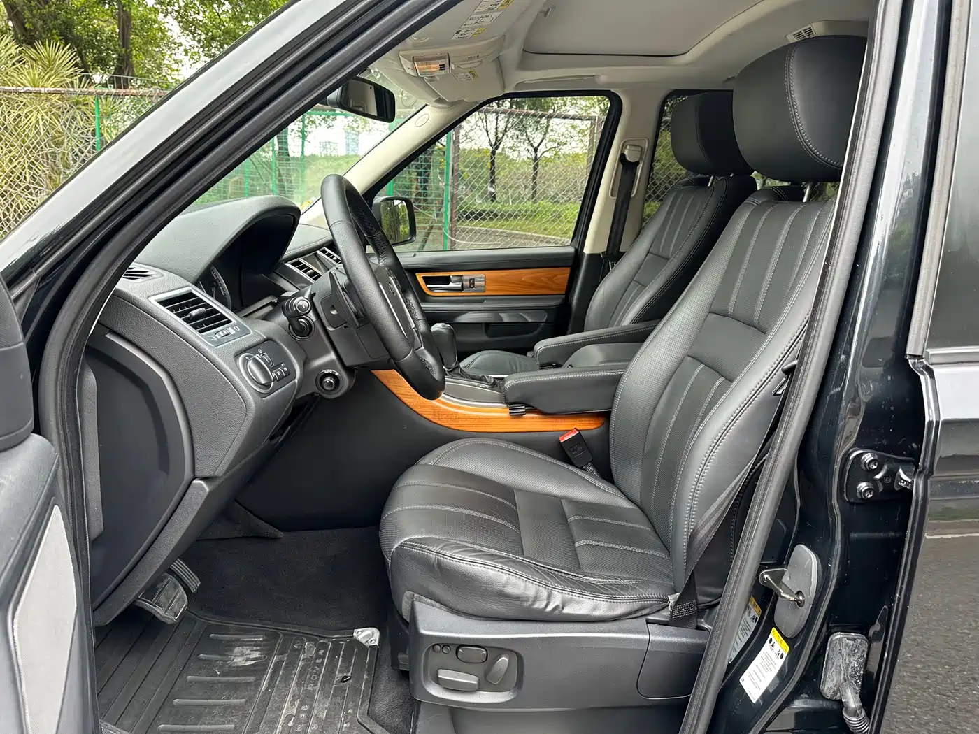 Land Rover Range Rover Sport 2010 5.0 NA V8 HSE фото 12