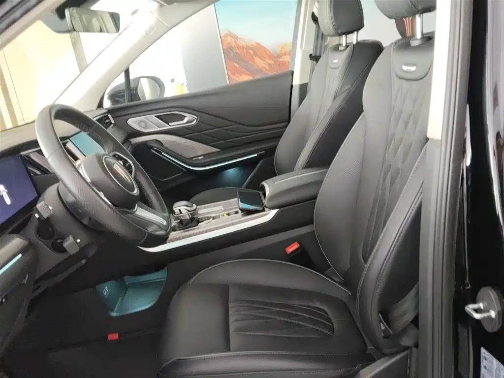 Hongqi HS7 PHEV 2024 2.0T PHEV 4WD Flagship Edition 6-seater фото 15