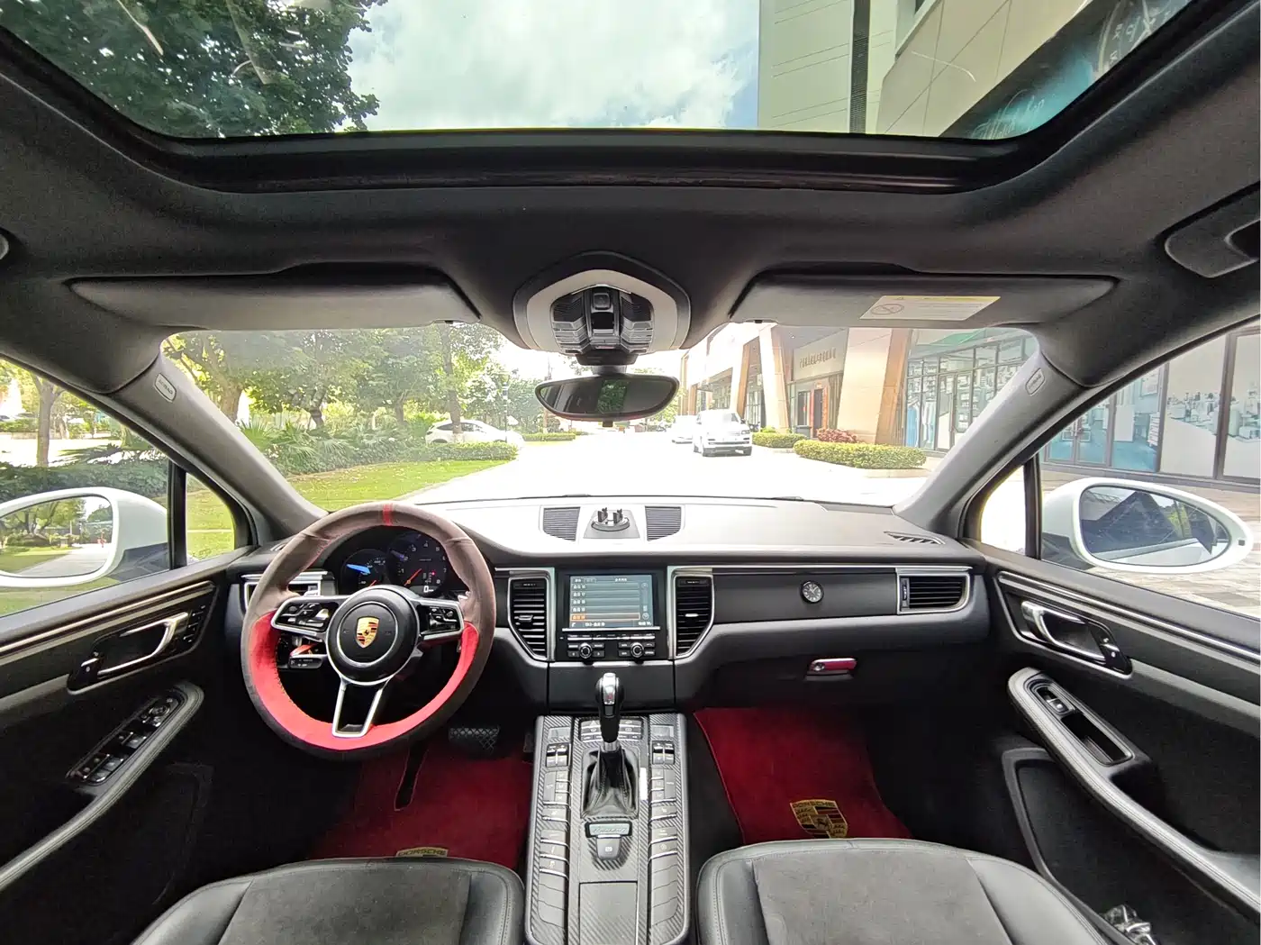Porsche Macan 2016 Macan 2.0T фото 11