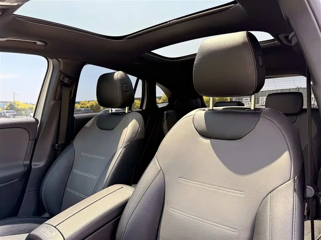 MERCEDES-BENZ GLA AMG