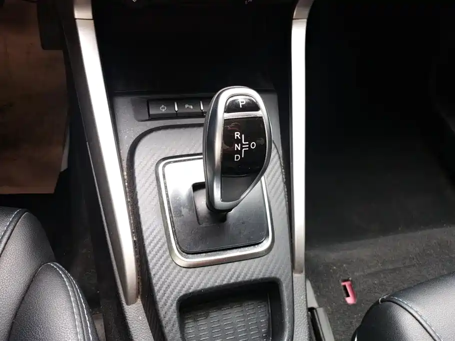 BYD Yuan New Energy 2018 EV360 Smart Connected Cool Edition фото 16