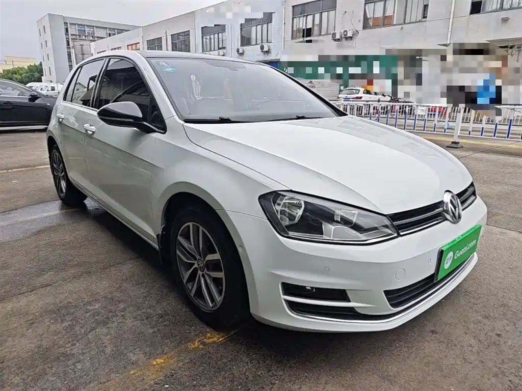 Volkswagen Golf 2017 230TSI Auto Luxury Millionth Anniversary Edition фото 22