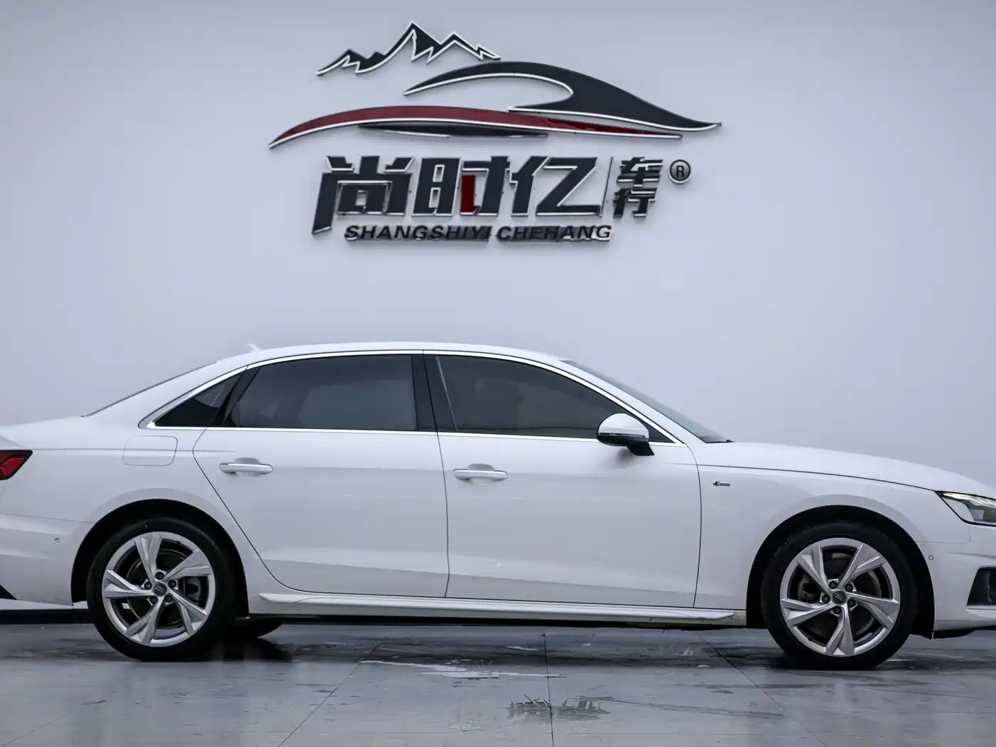 Audi A4L 2020 40 TFSI Luxury Elegance фото 5