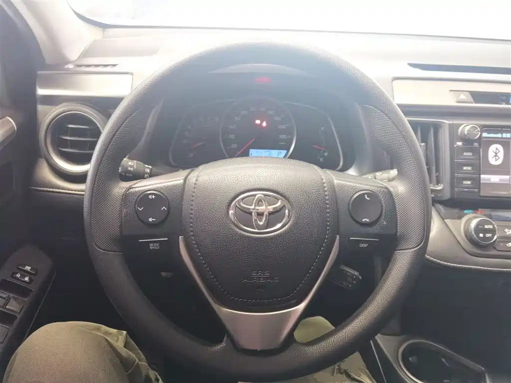 Toyota RAV4 Rongfang 2016 2.0L CVT 2WD Trend (China V) фото 11