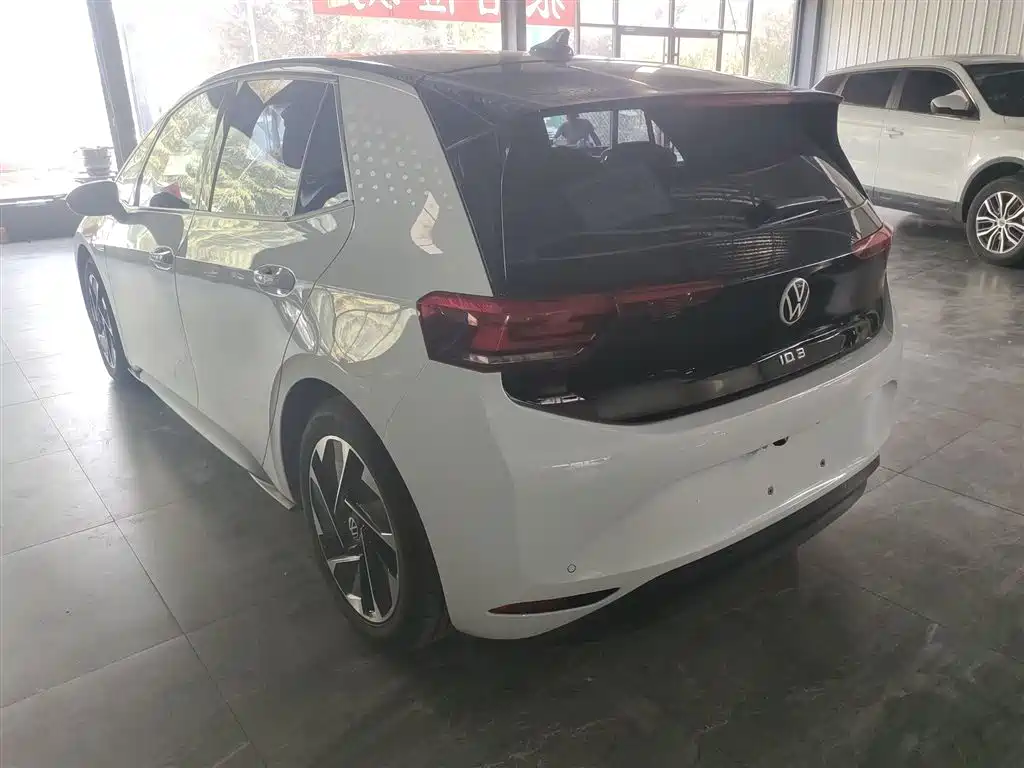 Volkswagen ID.3 2023 Upgraded Pure Intelligence Edition фото 5