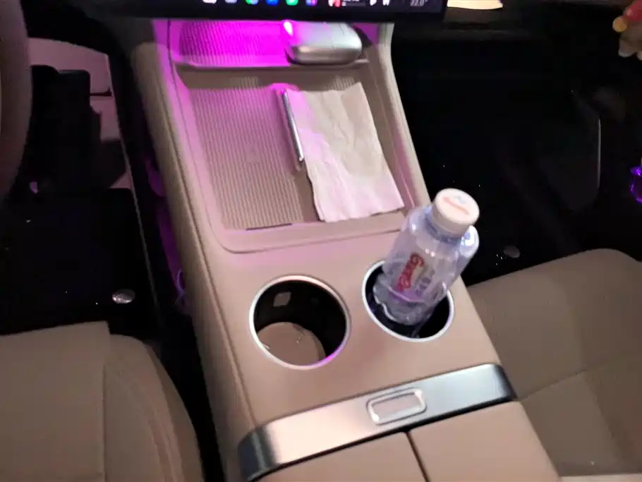 Xiaomi Auto Xiaomi YU7 2025 Extended Range RWD Edition фото 16