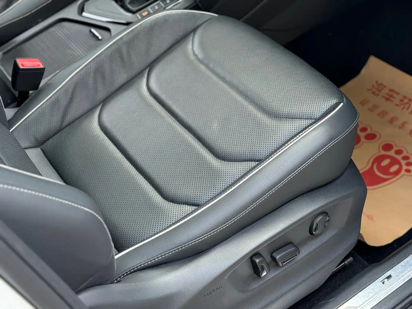 Volkswagen Tiguan L 2019 330TSI Automatic 2WD R-Line Flagship Edition China VI фото 12