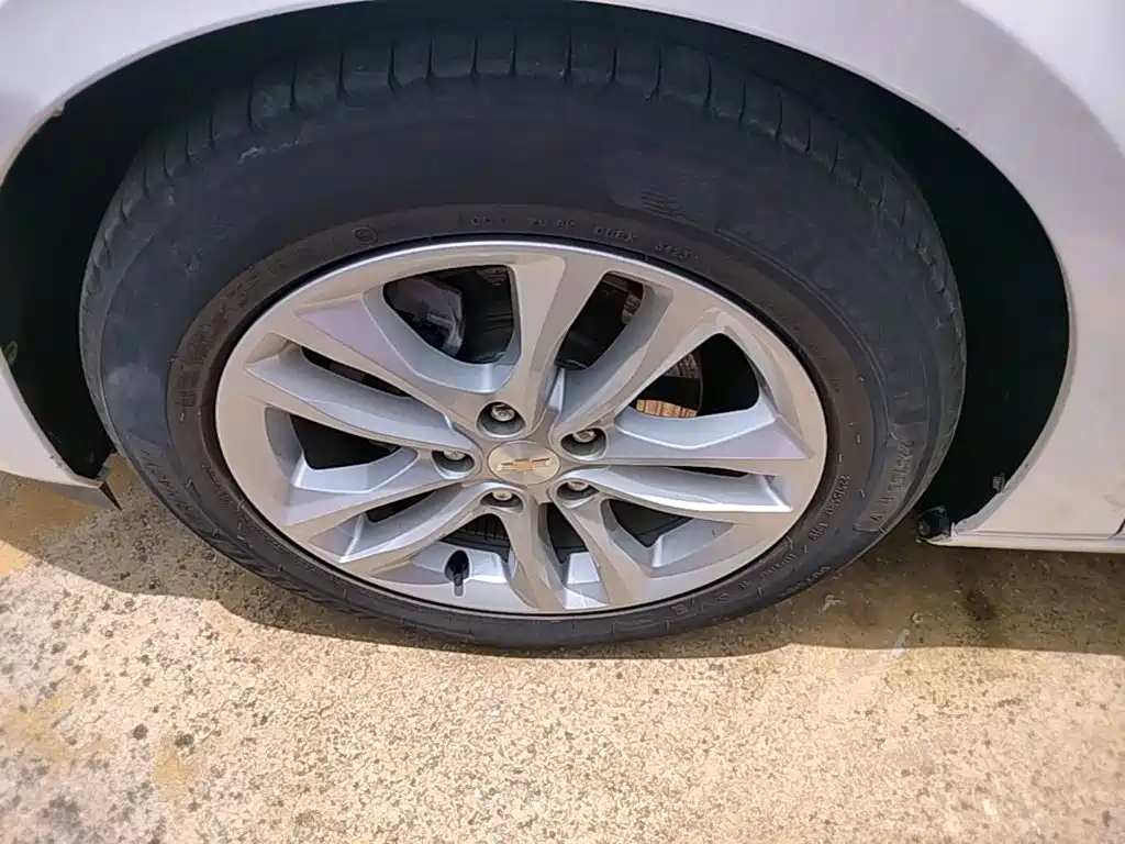 Фото 23 - Chevrolet Malibu XL
