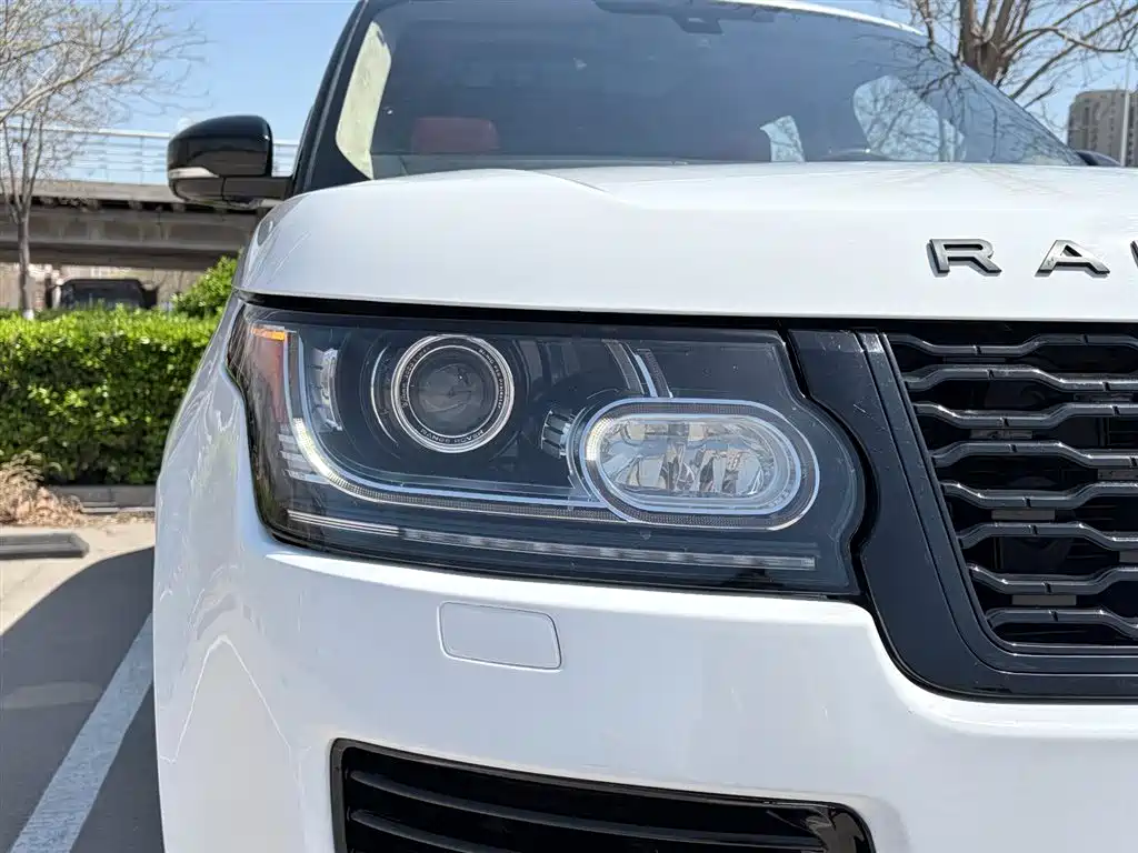 Land Rover Range Rover 2014 3.0 SC V6 Vogue SE фото 19