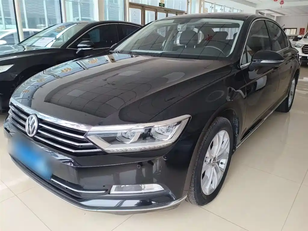 Volkswagen Magotan 2017 330TSI DSG Luxury фото 2