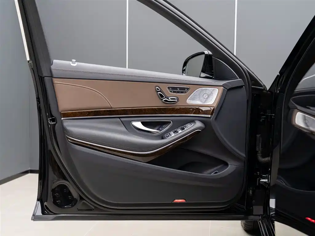 Mercedes-Benz Maybach S-Class 2017 S 500 4MATIC фото 6