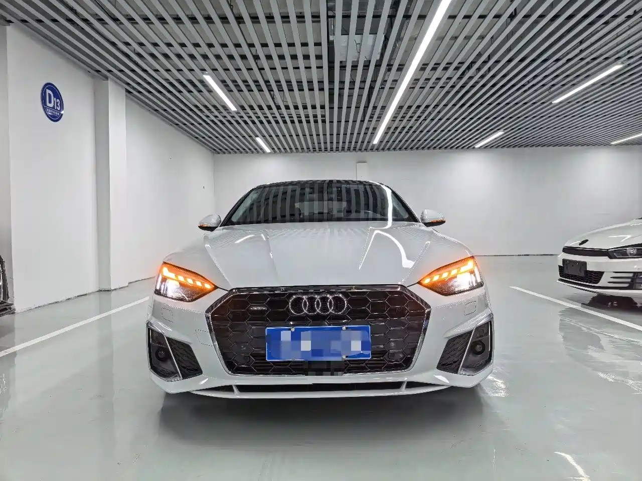 Audi A5 (Import) 2023 Sportback 40 TFSI quattro Luxury Dynamic фото 2