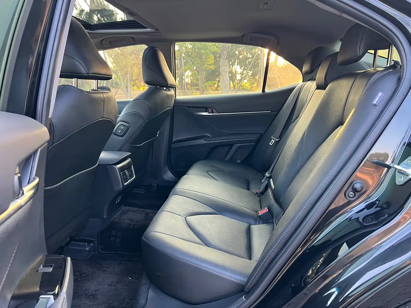 Toyota Camry 2021 2.0G Luxury Edition фото 13