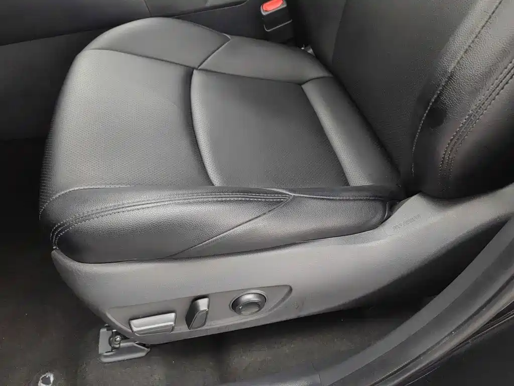 Toyota Wildlander 2025 2024 2.0L CVT FWD Leading Edition