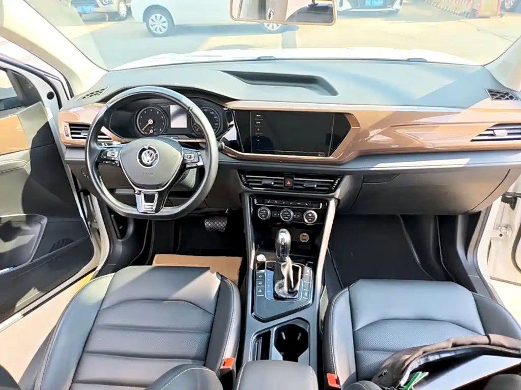 Volkswagen Tharu, миниатюра 10