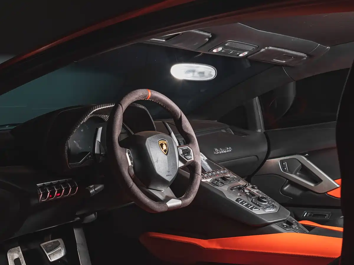 Lamborghini Aventador 2011 LP 700-4 фото 12