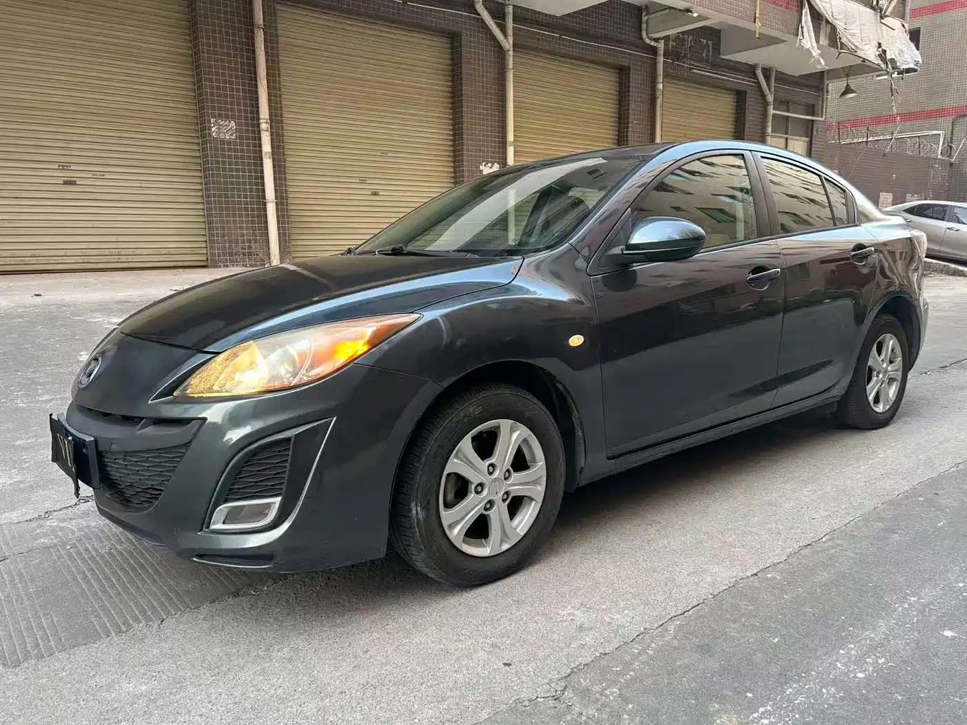 Mazda Mazda3 Axela 2012 2011 Sedan 1.6L Automatic Comfort
