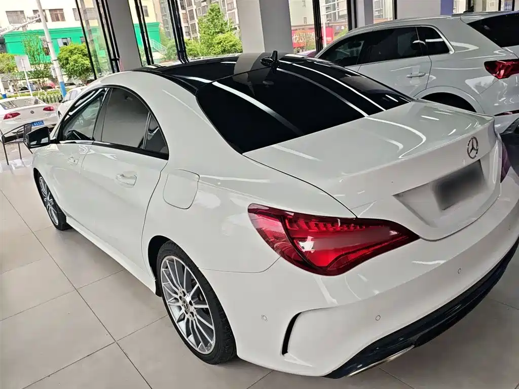 Mercedes-Benz CLA (Import) 2018 CLA 220 4MATIC фото 5