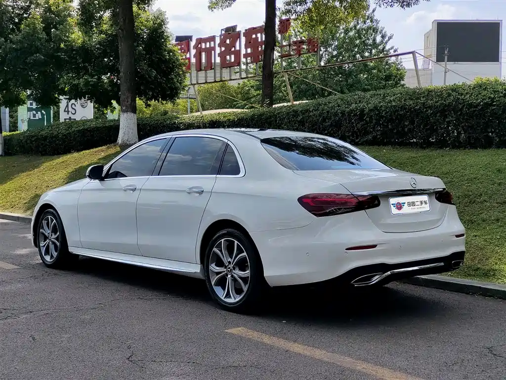 Mercedes-Benz E-Class 2021 E 300 L Sport Fashion фото 4