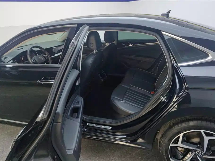 Volkswagen Passat 2023 Facelift 330TSI Starlight Elite Edition фото 11