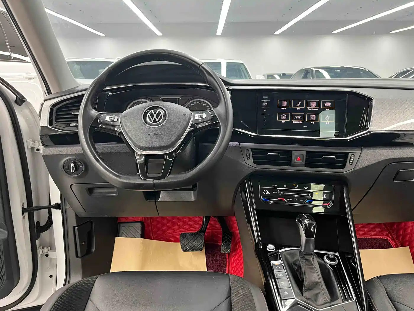 Volkswagen Tayron 2020 330TSI 2WD Luxury Smart Edition фото 16