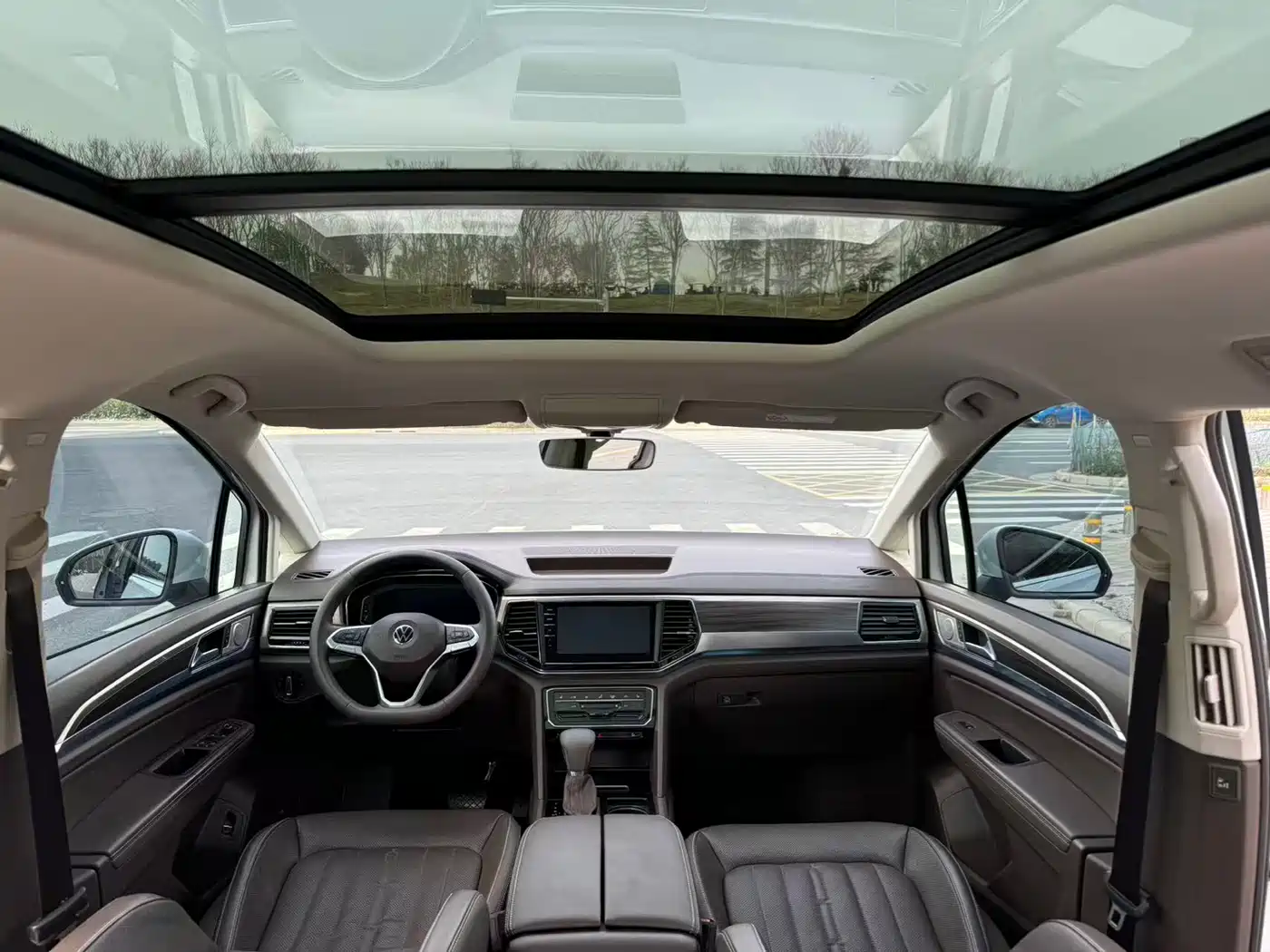 Volkswagen Viloran 2020 330TSI Luxury Edition фото 9