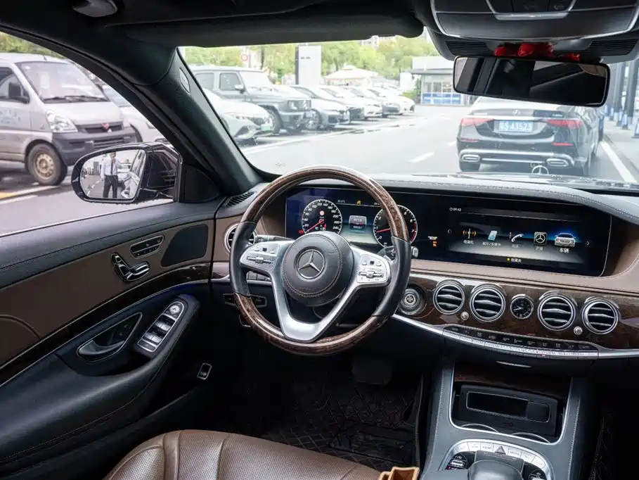Mercedes-Benz S-Class 2019 S 350 L Premium Ultimate Edition фото 10
