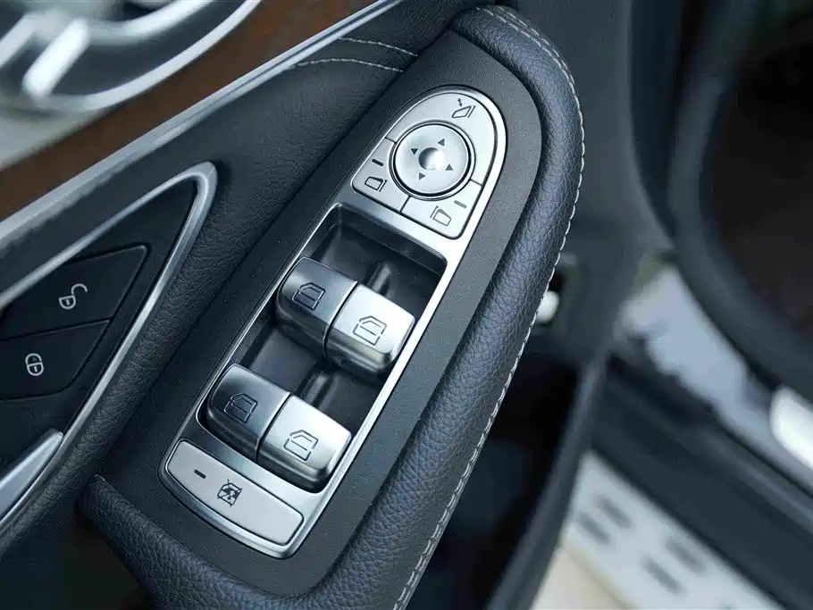 Mercedes-Benz GLC 2020 Facelift GLC 300 L 4MATIC Dynamic фото 10