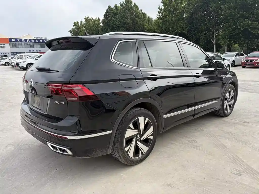 Фото 6 - Volkswagen Tiguan L