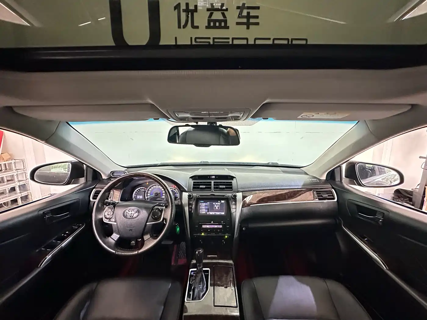 Toyota Camry 2016 2.0G 10th Anniversary Leading Edition фото 6
