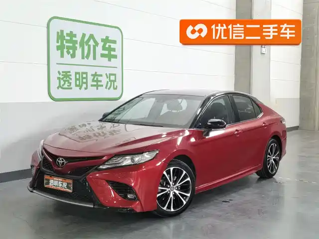 TOYOTA CAMRY