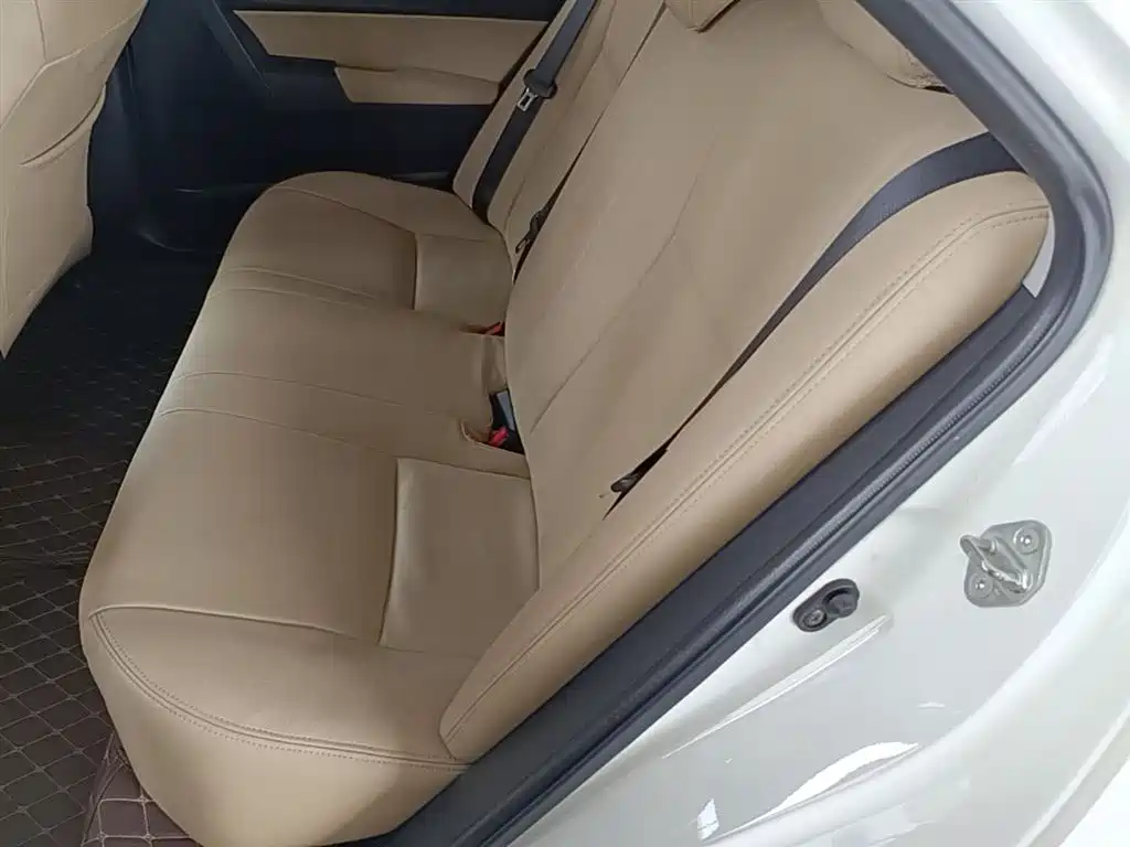 Toyota Corolla 2017 Facelift 1.2T S-CVT GL фото 17