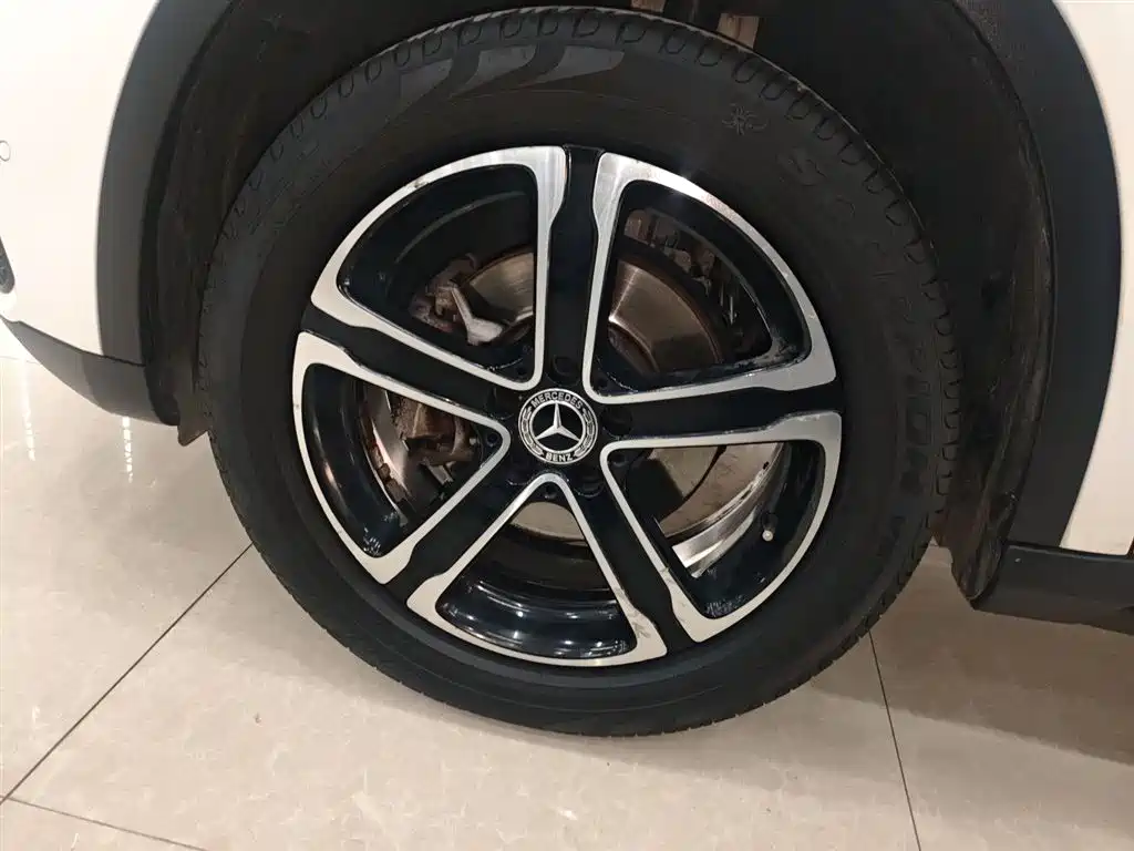 Mercedes-Benz GLA 2018 GLA 200 Fashion фото 25