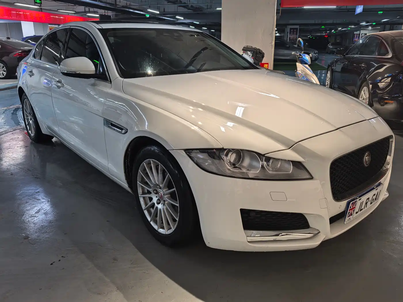 Jaguar XF 2016 2016 XF 2.0T 2WD Elegance Edition