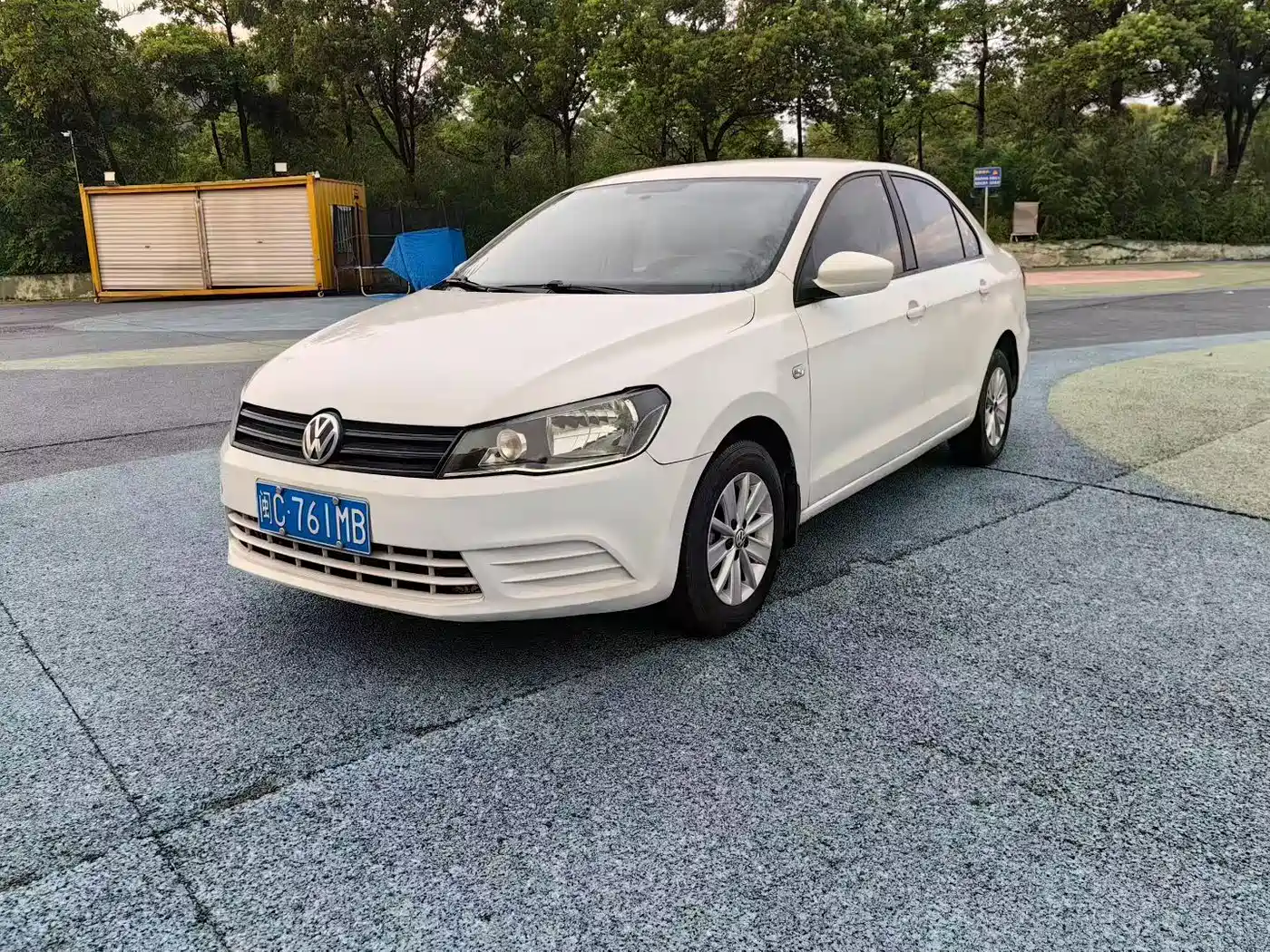 Photo 1 - Volkswagen Jetta