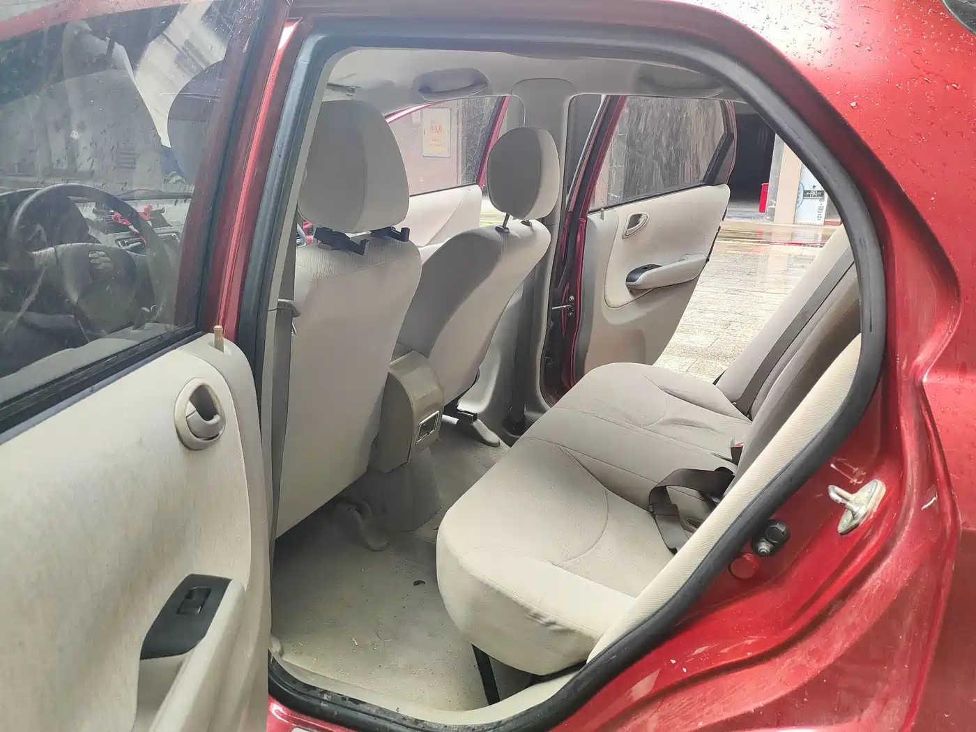 Everus S1 2012 2012 1.3L Automatic Comfort