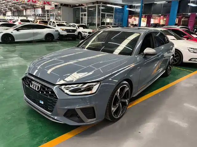 Audi A4L 40 TFSI quattro, RS RS Kit Speed