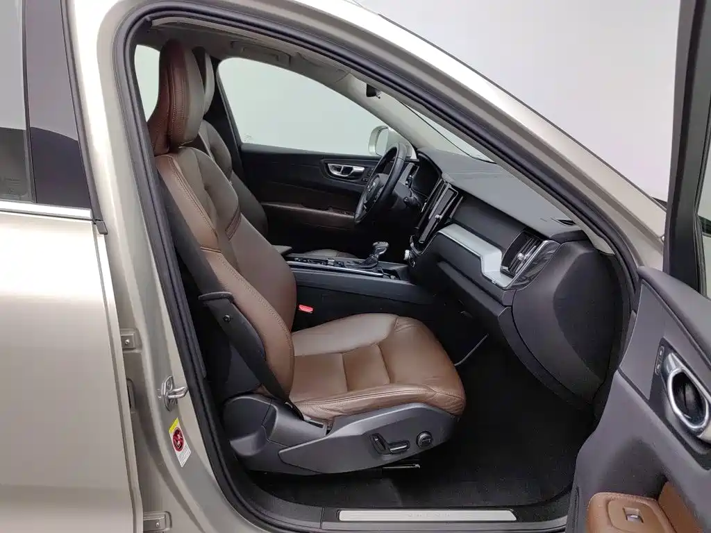 Photo 23 - Volvo XC60