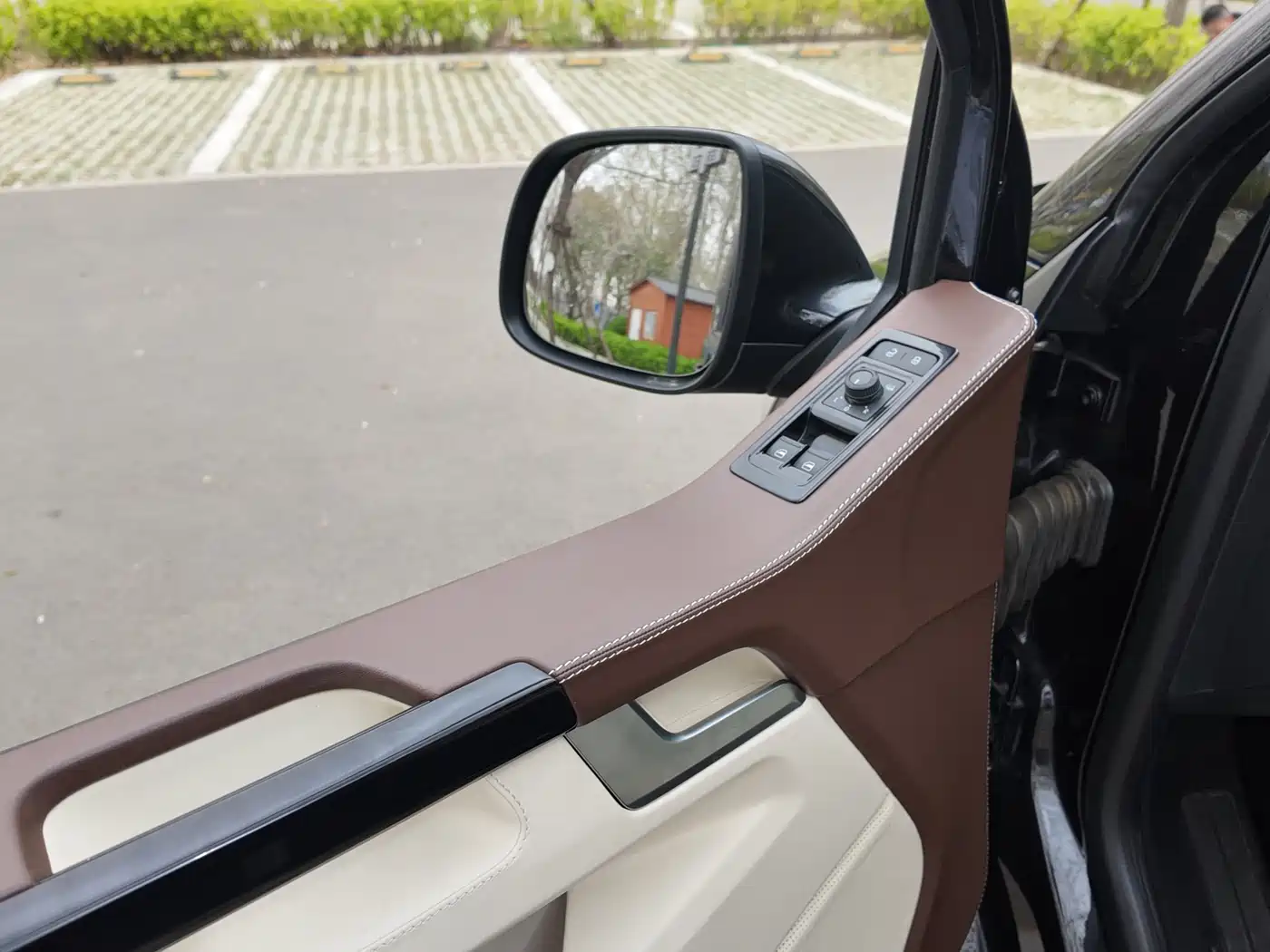 Volkswagen Caravelle 2018 2.0TSI 4WD Luxury Edition 7-Seater фото 8